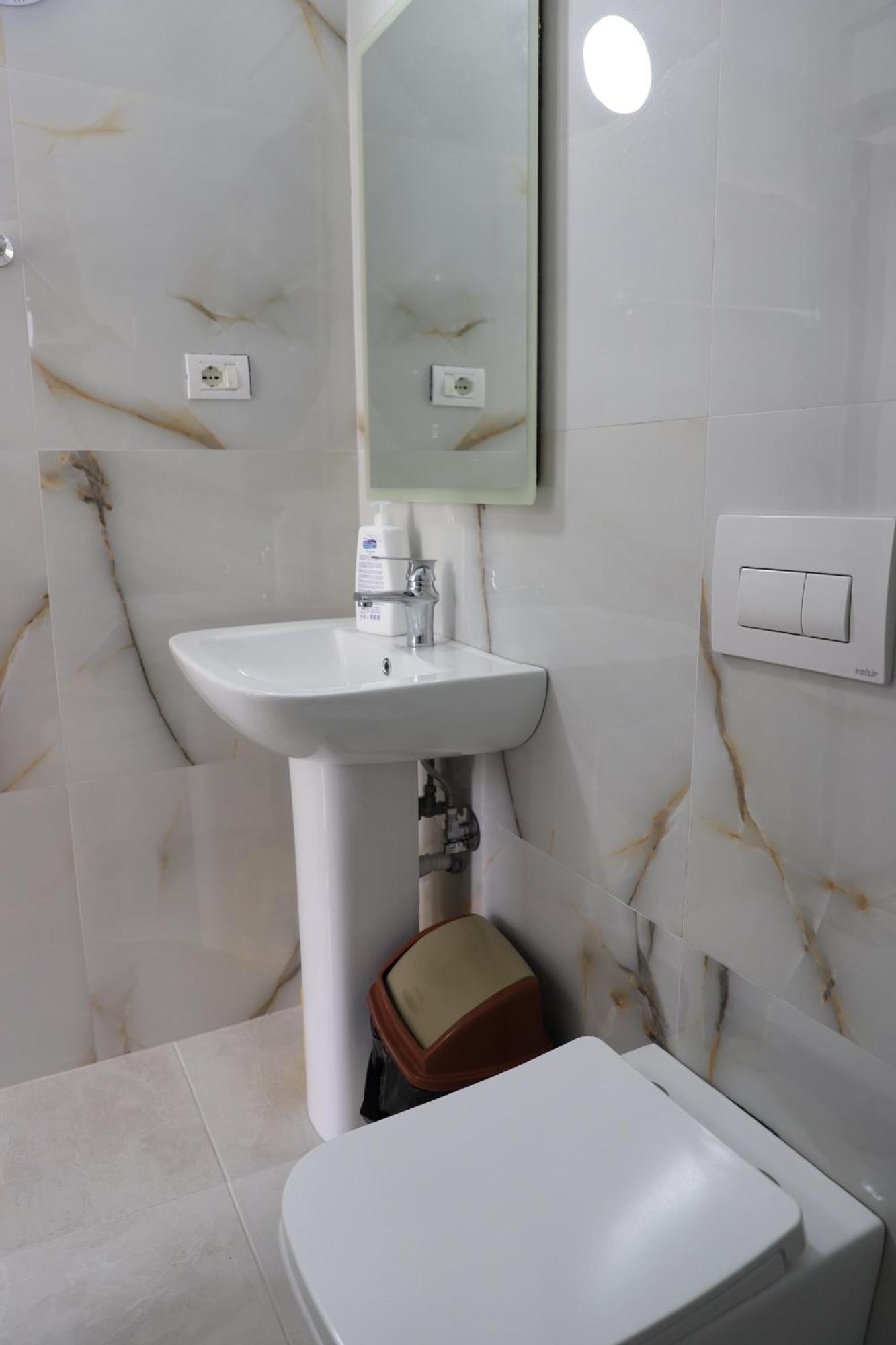 Guesthouse N&B Берат Экстерьер фото