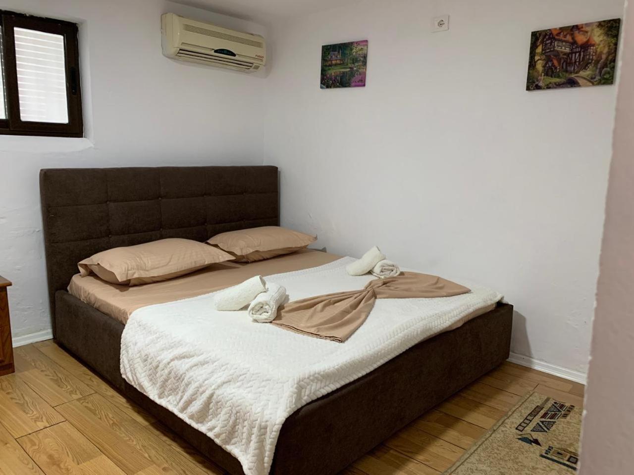 Guesthouse N&B Берат Экстерьер фото